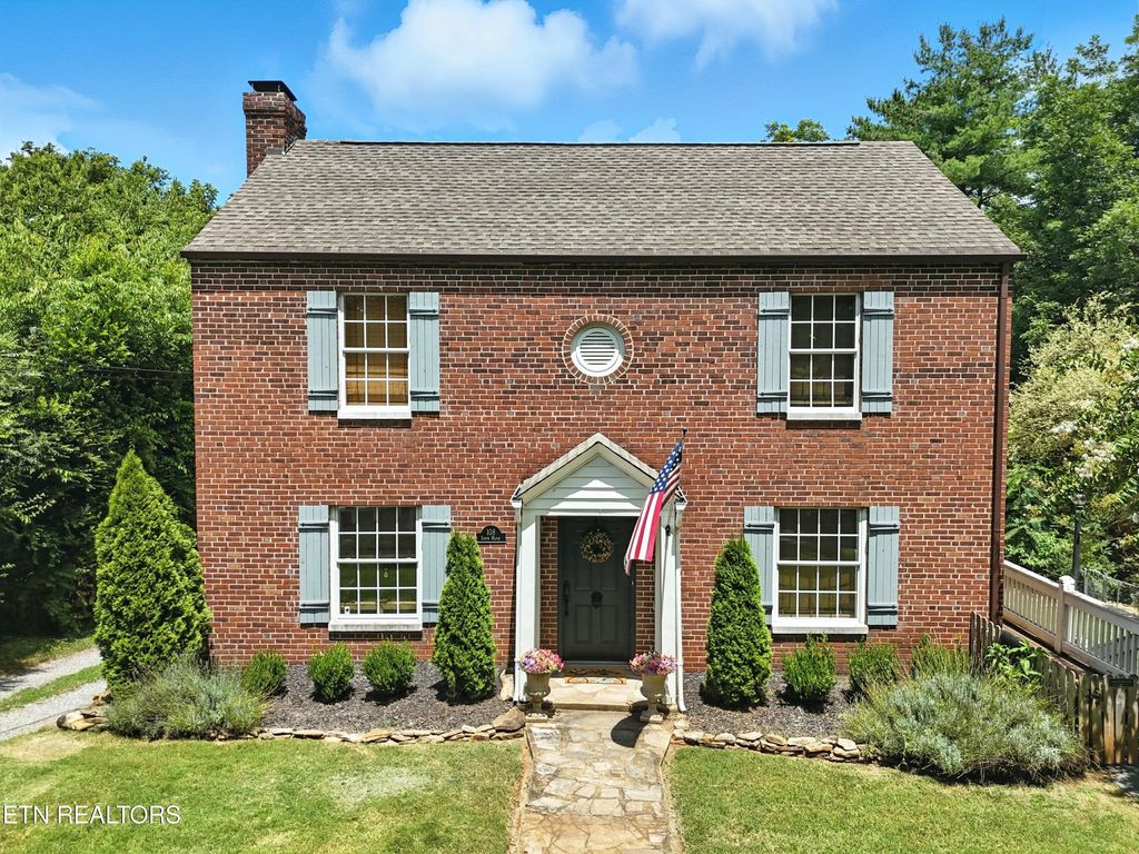 Photo of 108 S Maple St, Maryville, TN 37803 (MLS # 1317530)