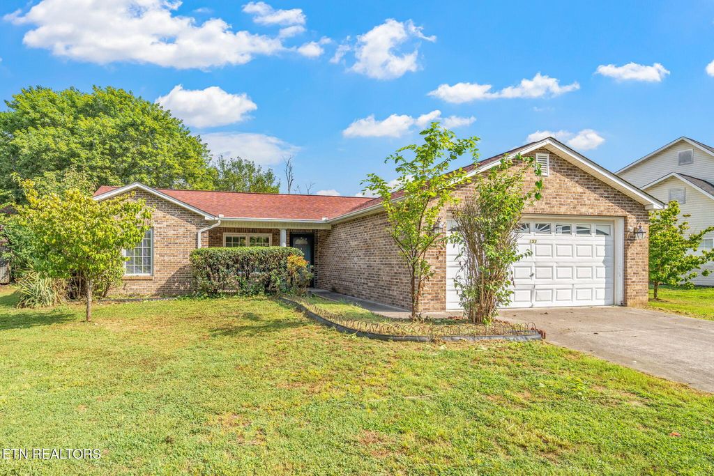 Photo of 153 Elizabethton Way, Clinton, TN 37716 (MLS # 1310975)