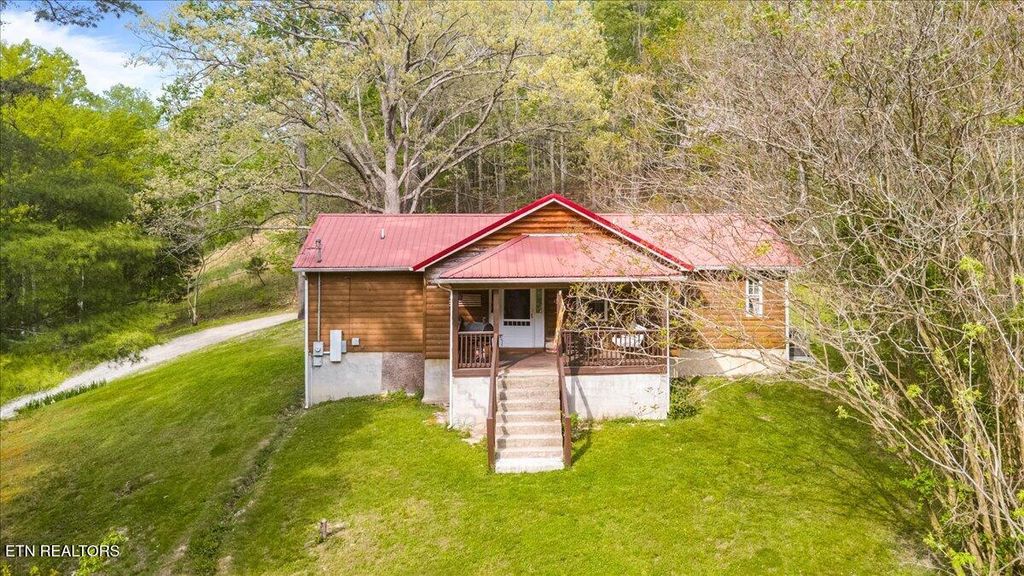 Photo of 951 Knoxville Hollow Rd, LaFollette, TN 37766 (MLS # 1337582)