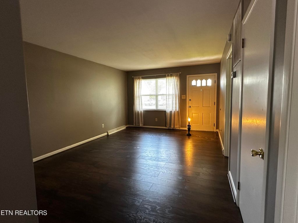 Photo of 1637 Ramsay St, Alcoa, TN 37701 (MLS # 1267056)