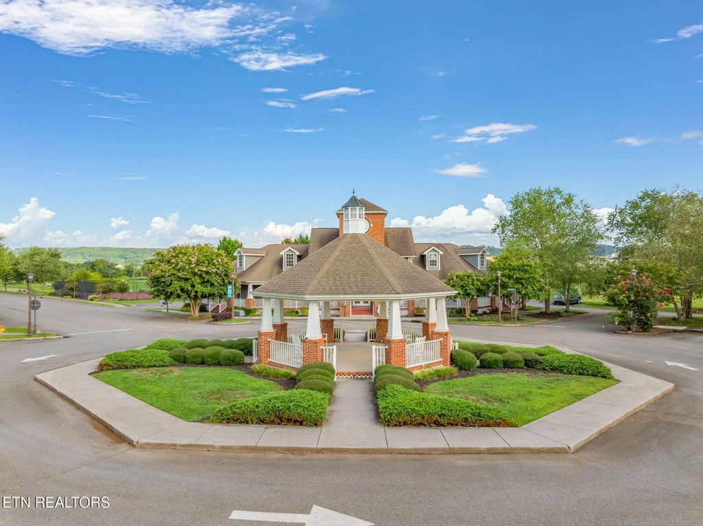 Photo of 921 Stratford Ave, Sweetwater, TN 37874 (MLS # 1331768)