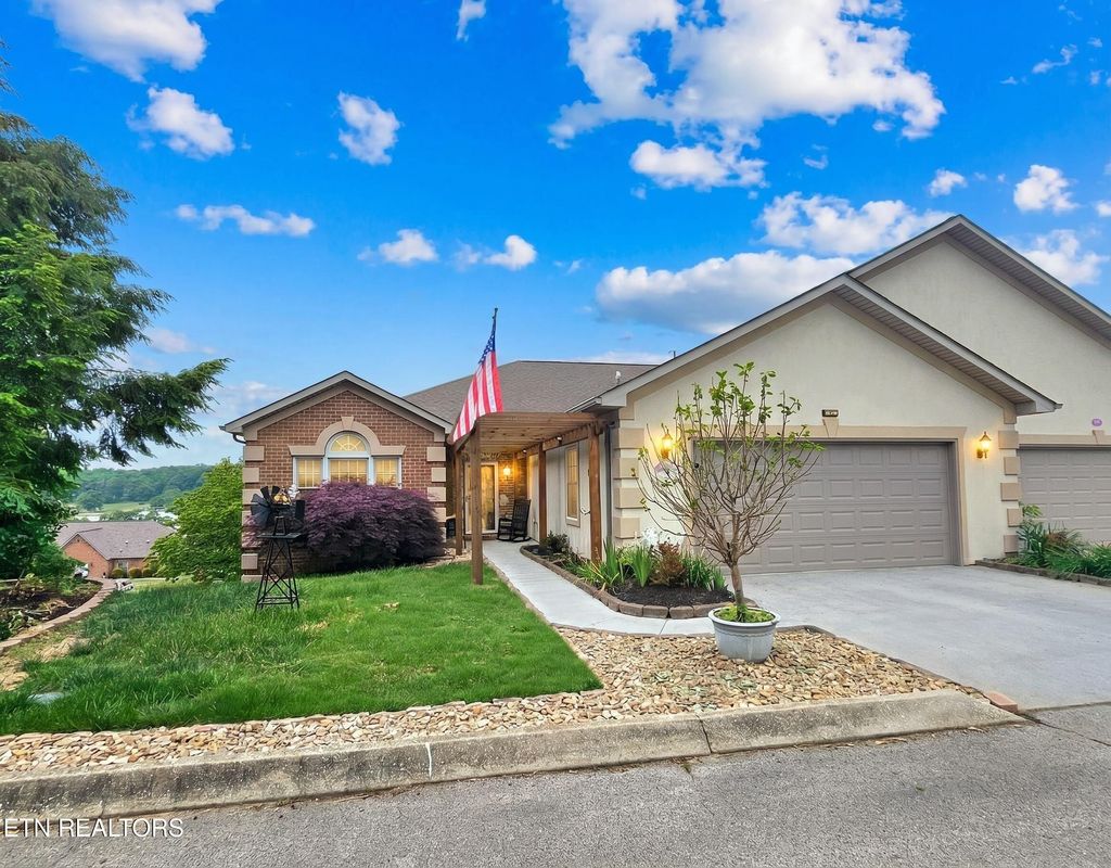 Photo of 1005 Brentwood Court, Kingston, TN 37763 (MLS # 1340220)