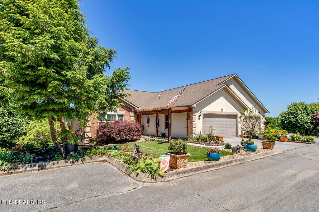 Photo of 1005 Brentwood Court, Kingston, TN 37763 (MLS # 1340220)