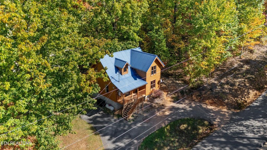 Photo of 2302 E View Drive, Sevierville, TN 37876 (MLS # 1317620)