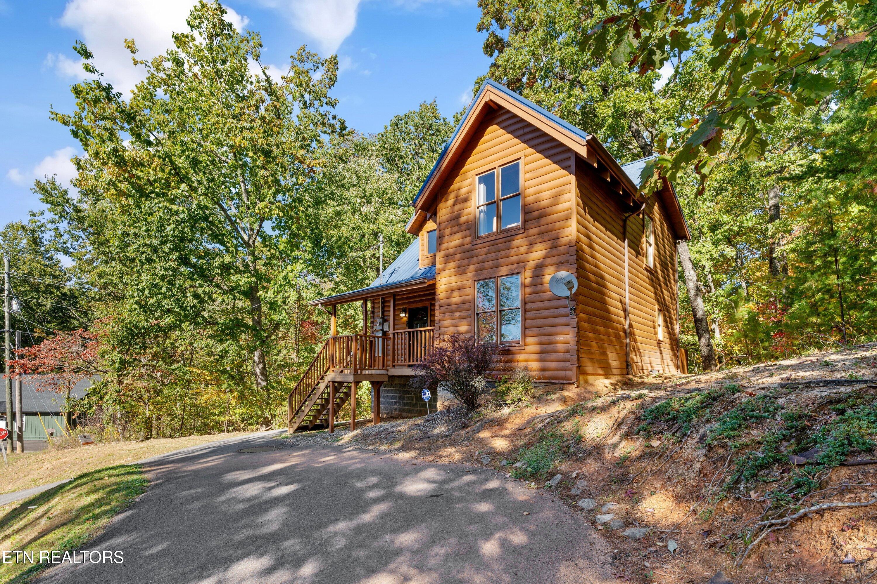 2302 E View Drive