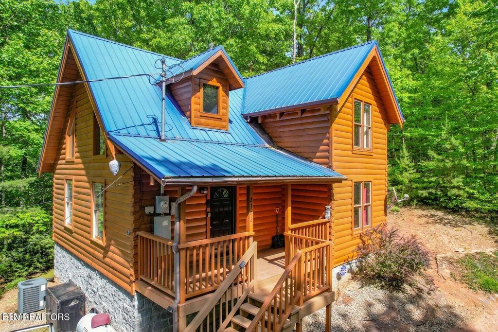 Photo of 2302 E View Drive, Sevierville, TN 37876 (MLS # 1317620)
