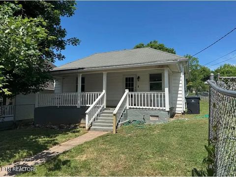 Photo of 2437 Selma Ave, Knoxville, TN 37915 (MLS # 1318684)