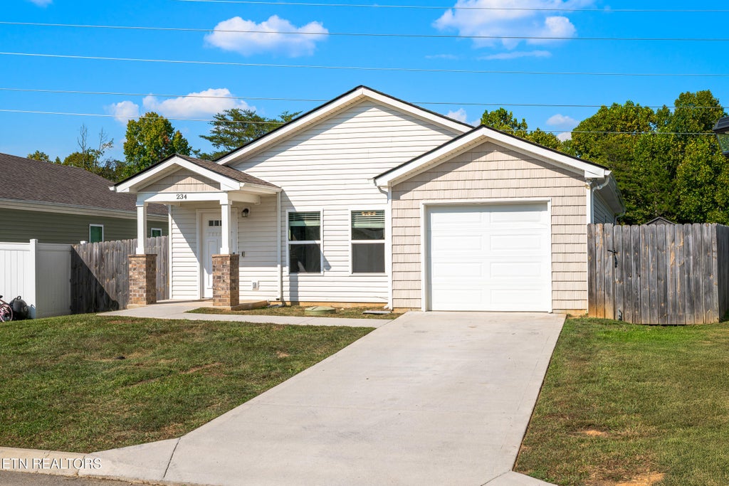 Photo of 234 Sapling Lane, Knoxville, TN 37924 (MLS # 1354359)