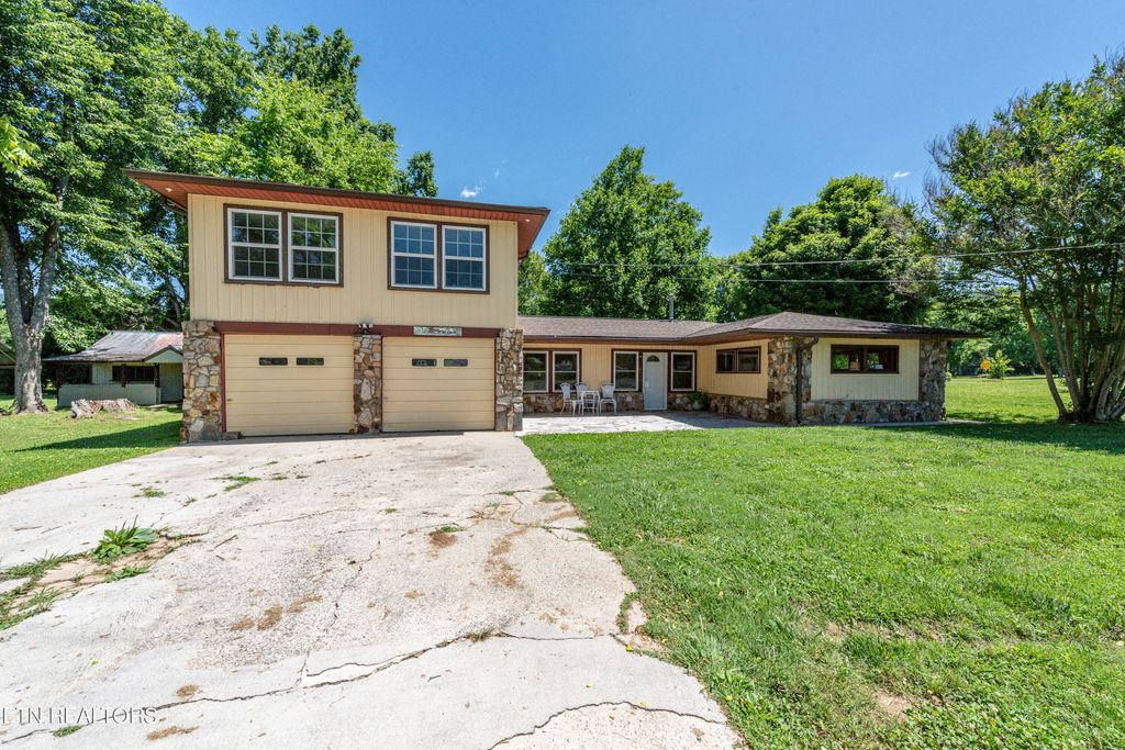 Photo of 8121 Old Highway 73, Townsend, TN 37882 (MLS # 1265996)