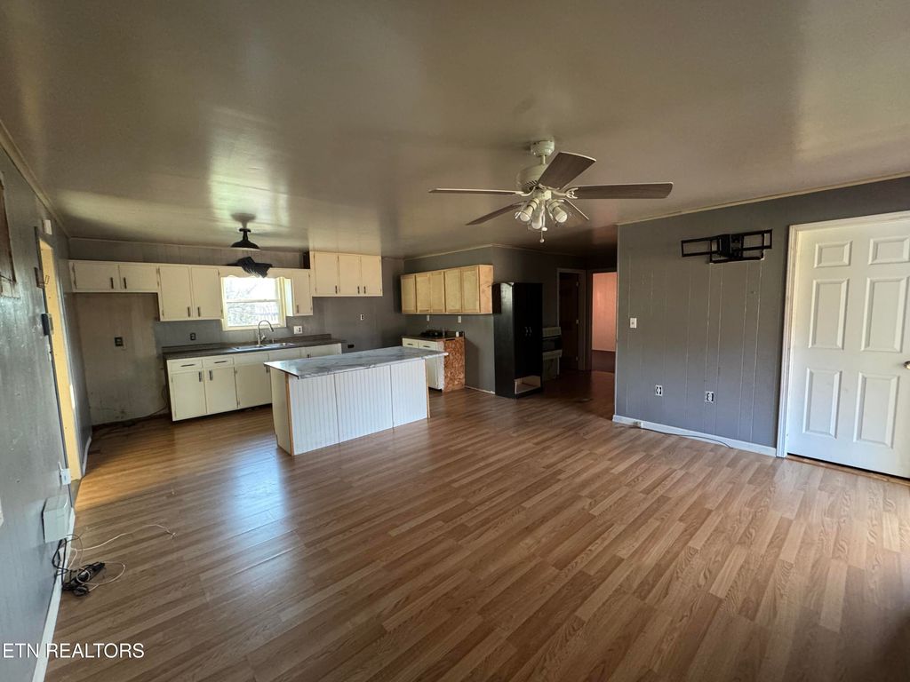 Photo of 318 Ped Rd, Winfield, TN 37892 (MLS # 1332494)