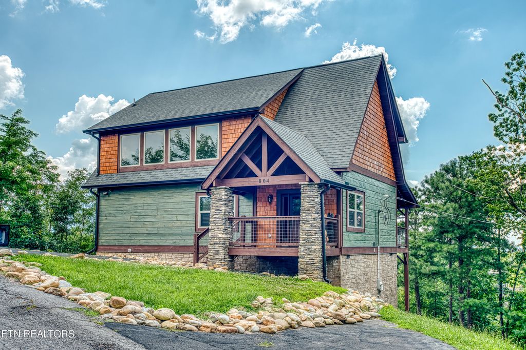 Photo of 804 Upper Picadilly Lane, Gatlinburg, TN 37738 (MLS # 1329719)