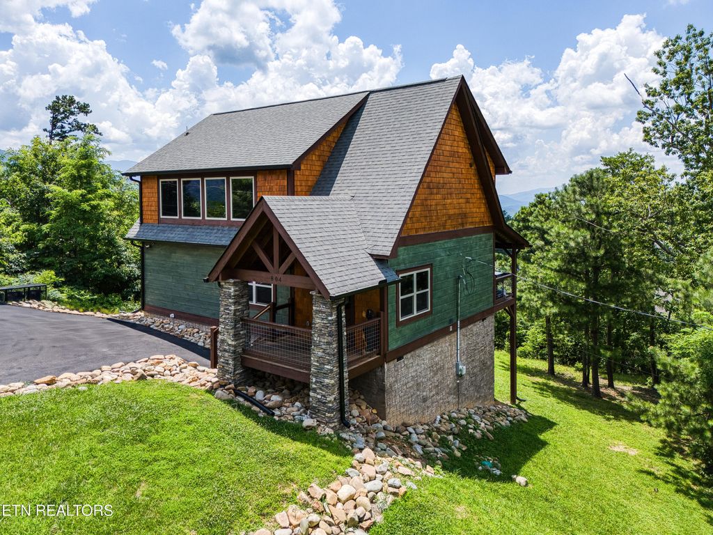 Photo of 804 Upper Picadilly Lane, Gatlinburg, TN 37738 (MLS # 1329719)