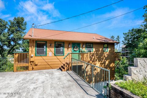 645 Wiley Oakley Drive Gatlinburg TN 37738