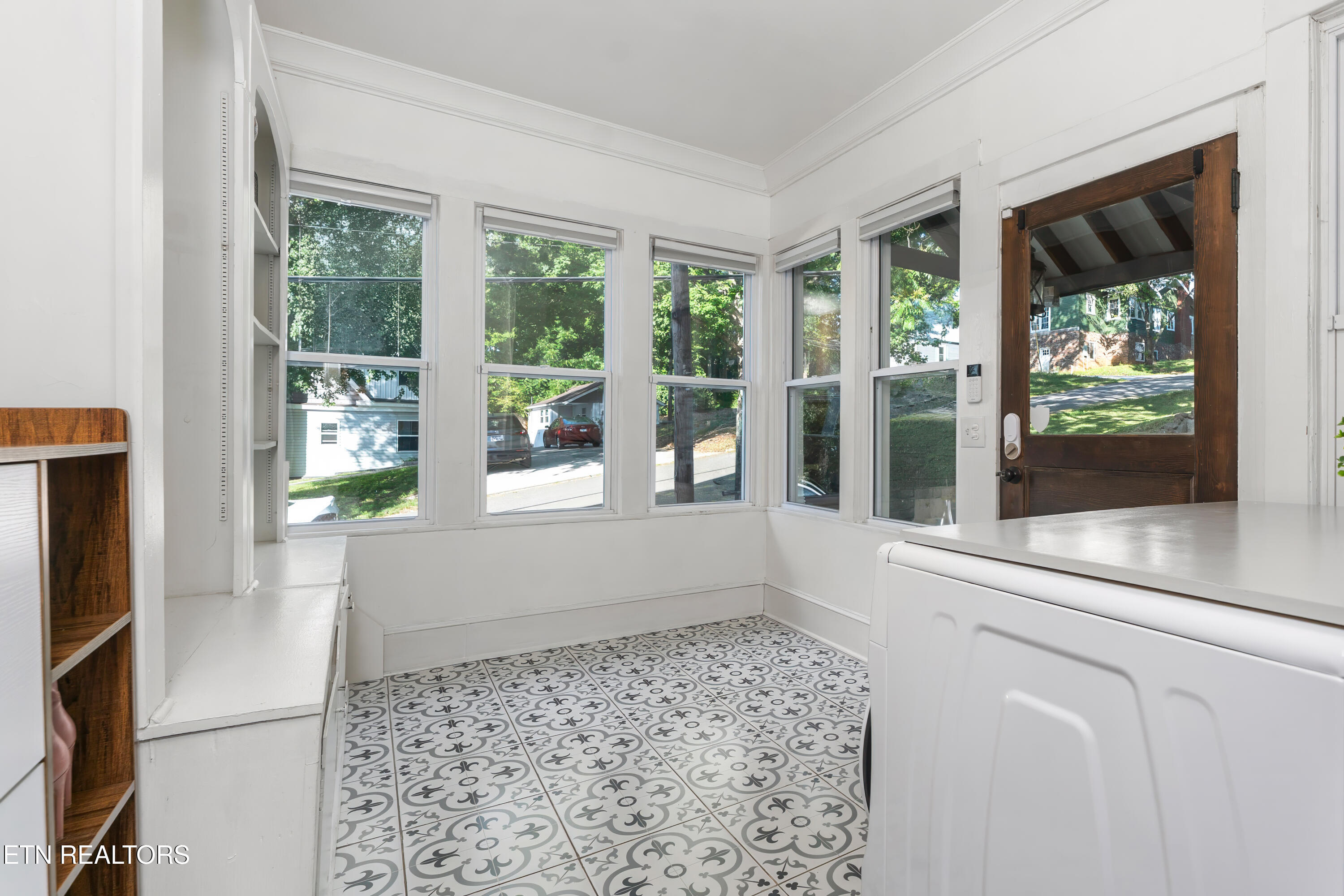134 E Columbia Ave