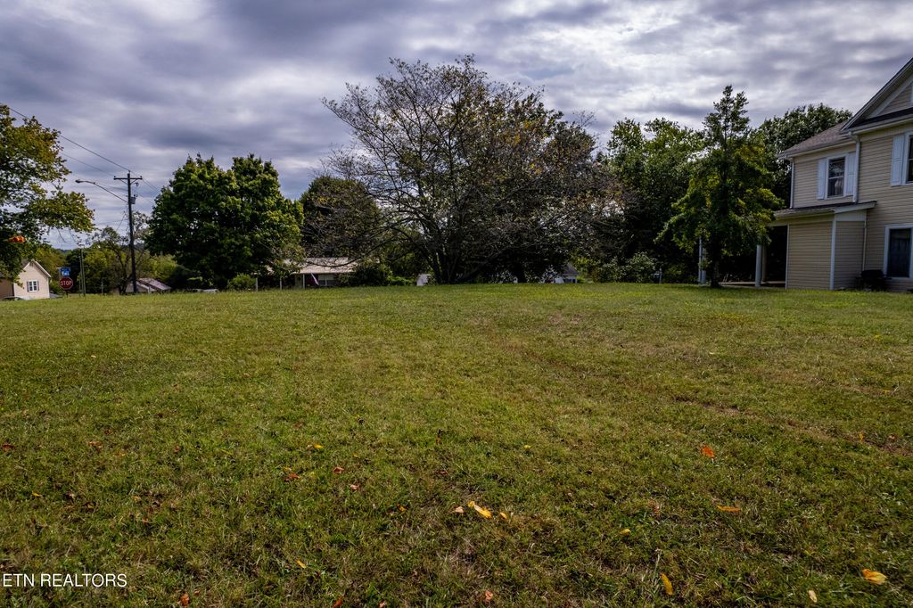 Photo of 00 N Main St, Sweetwater, TN 37874 (MLS # 1275814)