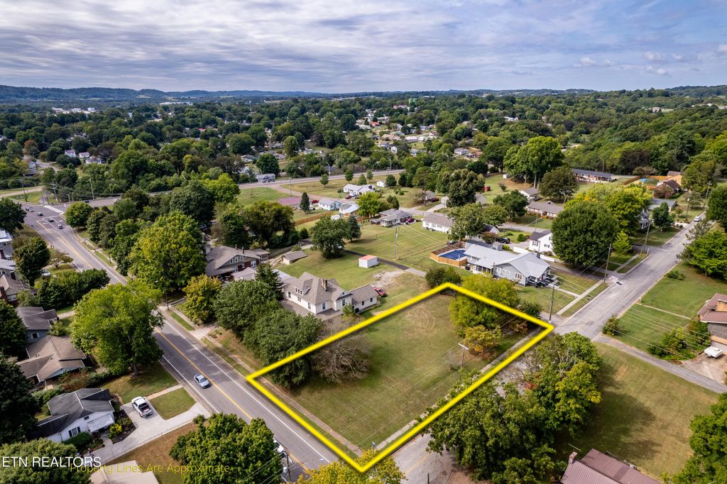 Photo of 00 N Main St, Sweetwater, TN 37874 (MLS # 1275814)