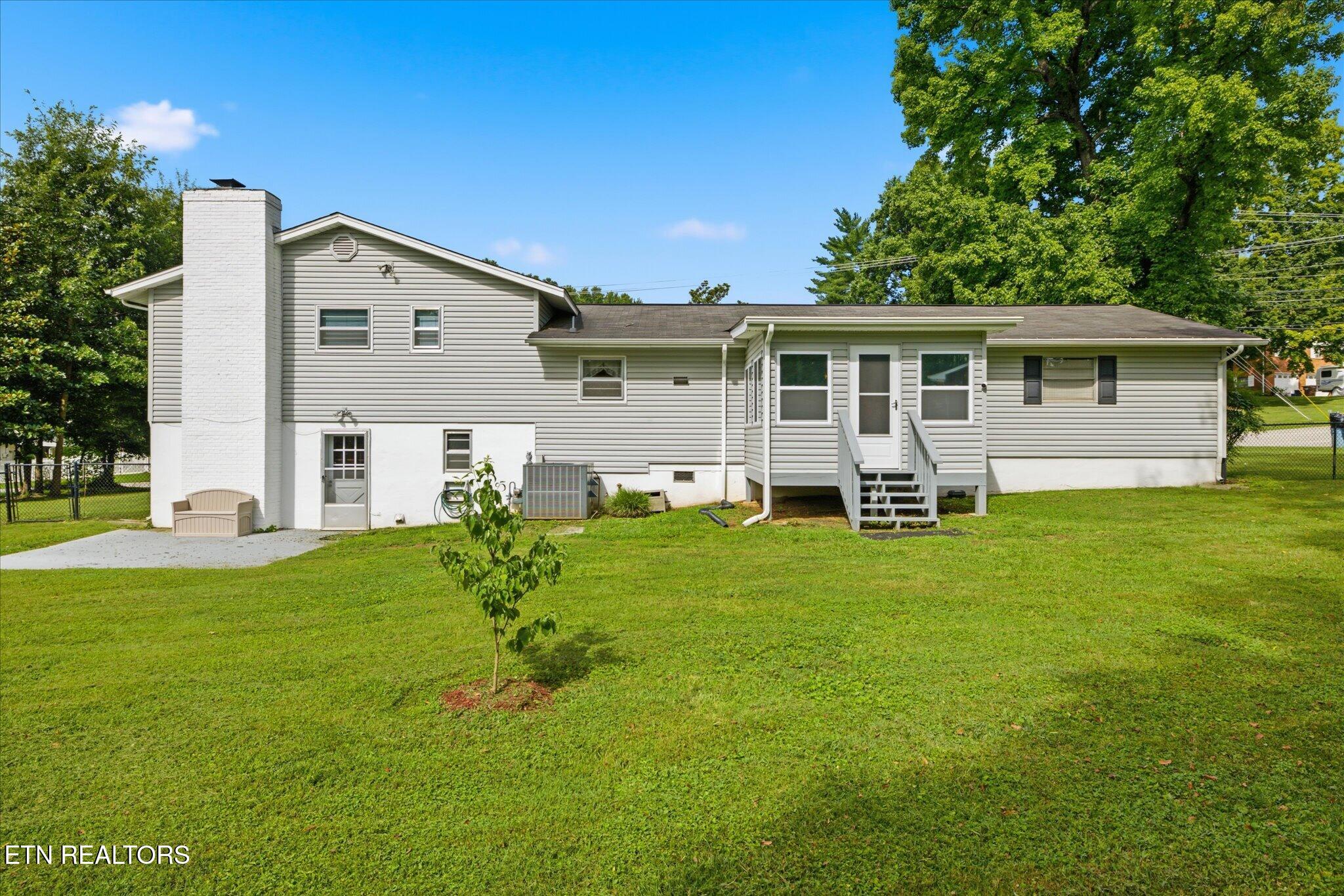 412 Bridgewater Rd