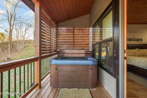 Tiny photo for 561 Edgewood Drive, Gatlinburg, TN 37738 (MLS # 1332965)