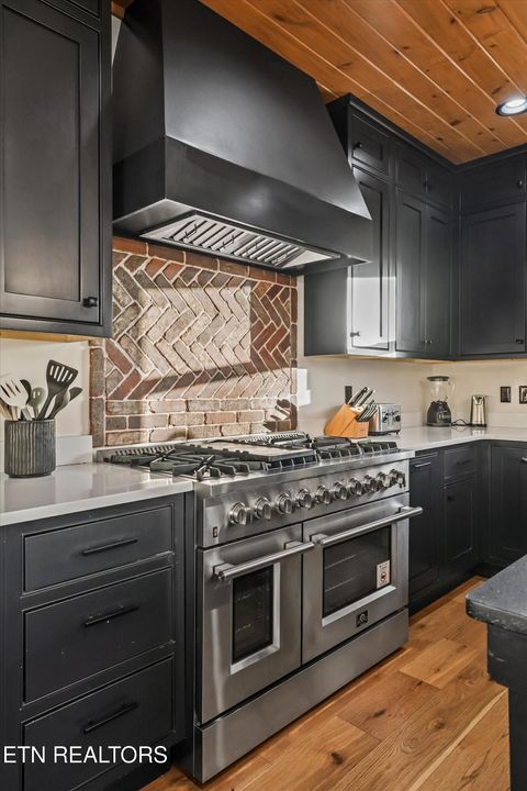 Tiny photo for 561 Edgewood Drive, Gatlinburg, TN 37738 (MLS # 1332965)