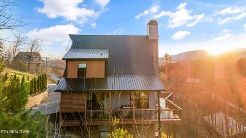 Tiny photo for 561 Edgewood Drive, Gatlinburg, TN 37738 (MLS # 1332965)