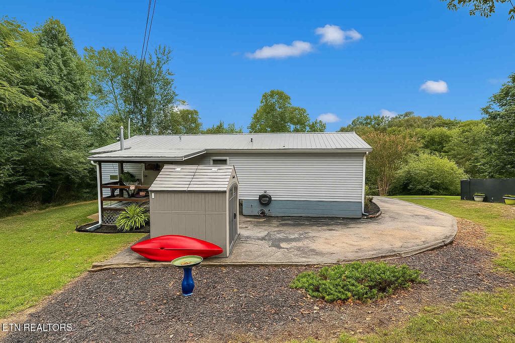 Photo of 129 Hummingbird Lane Ln, Kingston, TN 37763 (MLS # 1313922)