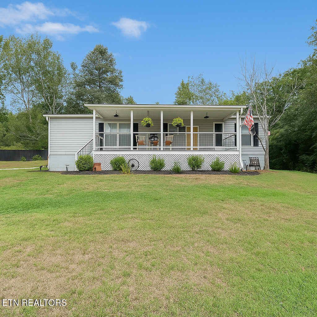 Photo of 129 Hummingbird Lane Ln, Kingston, TN 37763 (MLS # 1313922)