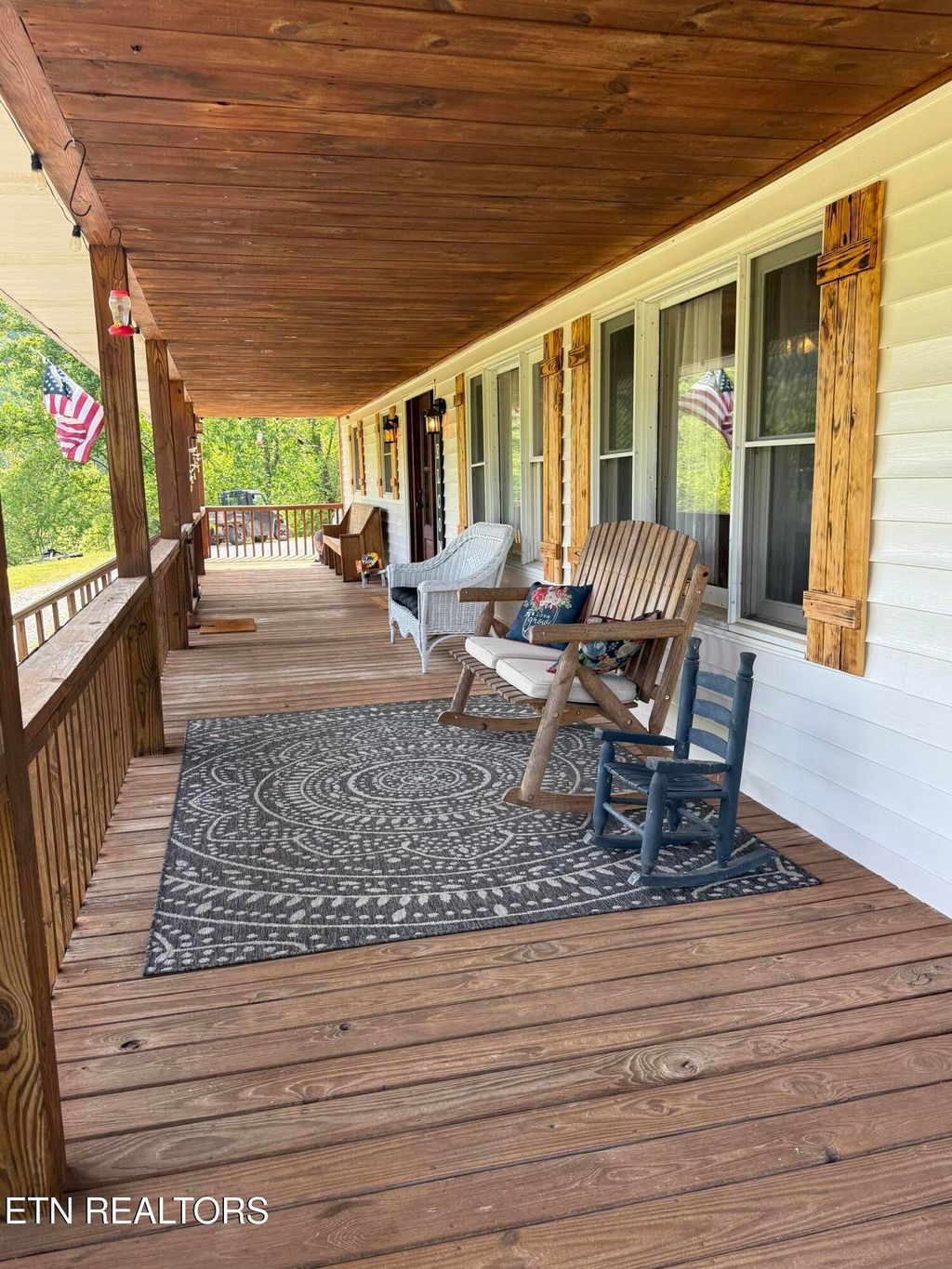 Photo of 1976 Smoky Creek Rd, Huntsville, TN 37756 (MLS # 1338550)