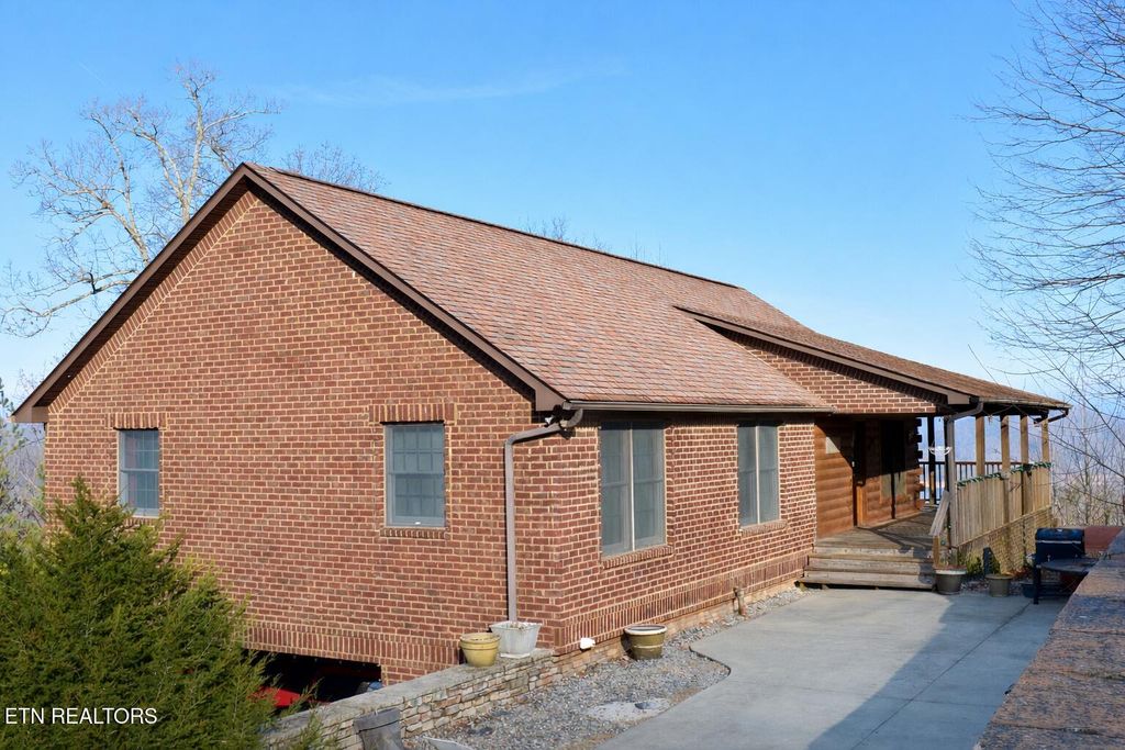 Photo of 320 Sara Lane, Maynardville, TN 37807 (MLS # 1327108)