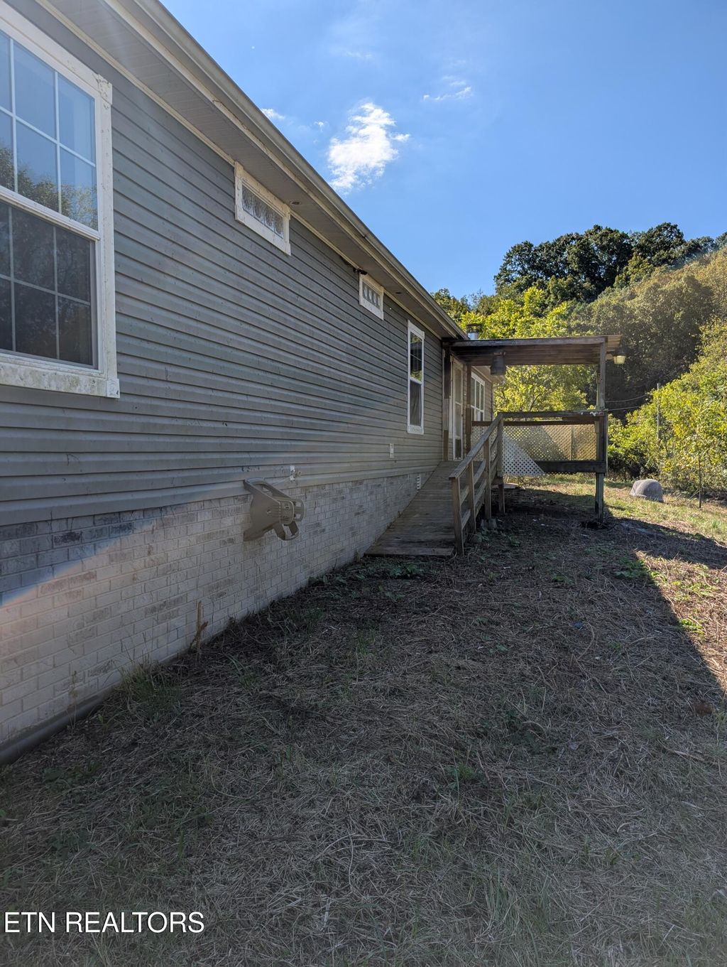 Photo of 813 Hide A Way Rd, Dandridge, TN 37725 (MLS # 1315610)