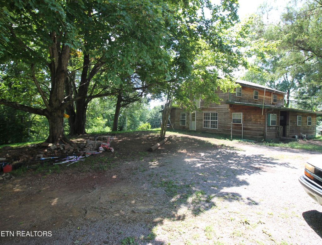 Photo of 541 Wiggins Rd, Tellico Plains, TN 37385 (MLS # 1305666)