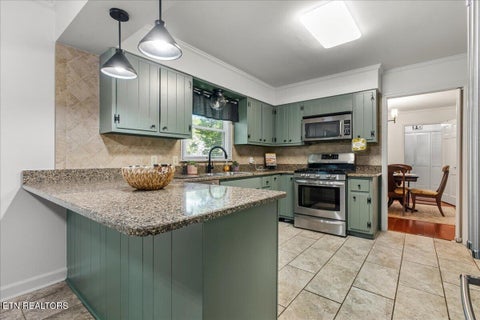 Tiny photo for 1121 Woodward Ave, Athens, TN 37303 (MLS # 1356144)