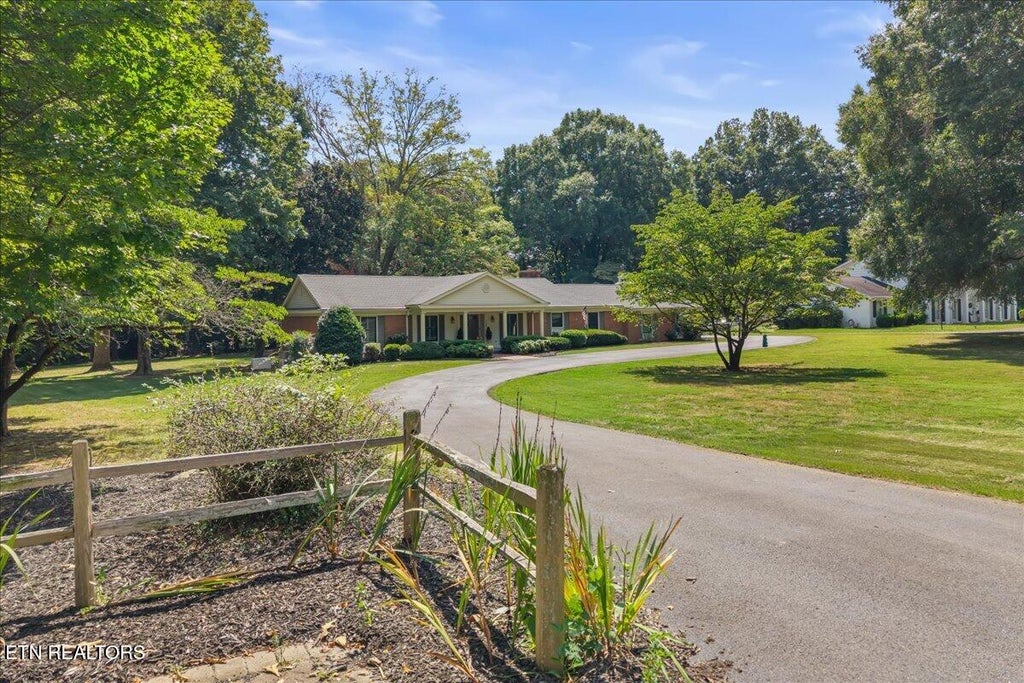 Photo of 1121 Woodward Ave, Athens, TN 37303 (MLS # 1356144)