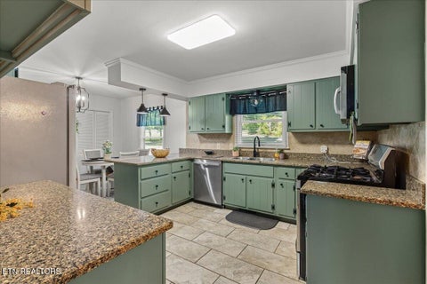 Tiny photo for 1121 Woodward Ave, Athens, TN 37303 (MLS # 1356144)