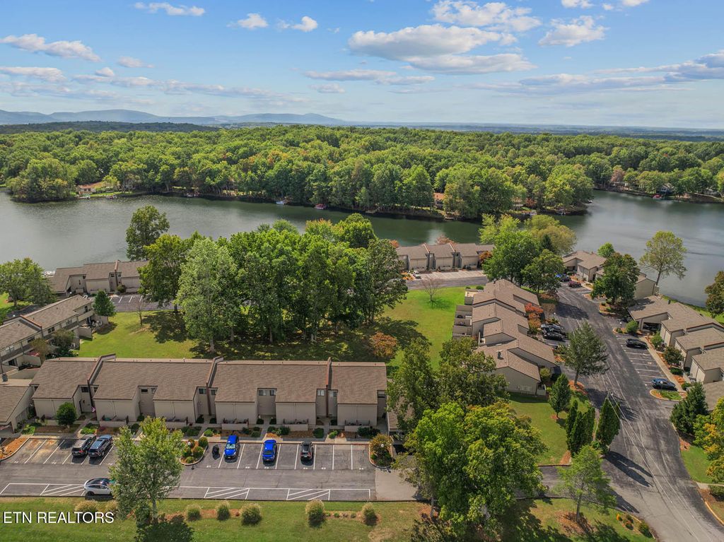 Photo of 10 Lakeshore Terrace #62, Fairfield Glade, TN 38558 (MLS # 1318337)