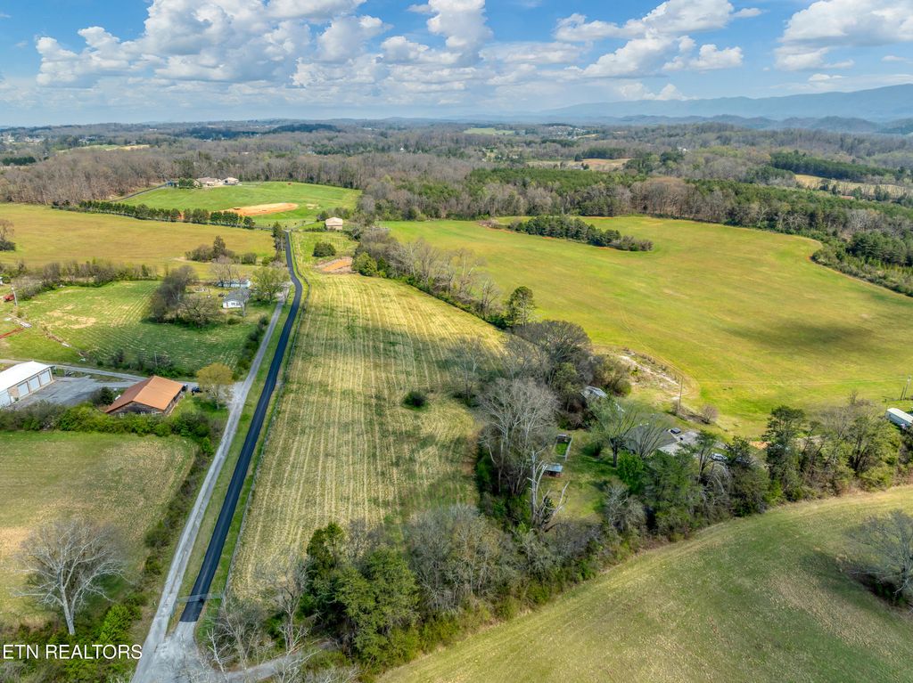 Photo of 1220 Floyd Walker Rd #1, Maryville, TN 37801 (MLS # 1336303)