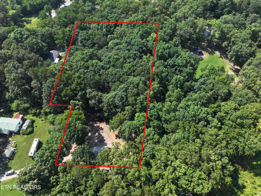 Photo of 214 Walnut Grove Road Rd, Kingston, TN 37763 (MLS # 1306311)