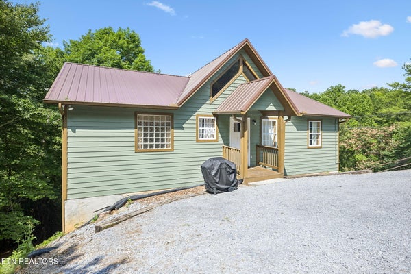 916 HIDEAWAY HILLS CIR, SEVIERVILLE, TN 37862 - Image 62e5f20eabc4cce5e77f69d43a4c6bcb/871940821