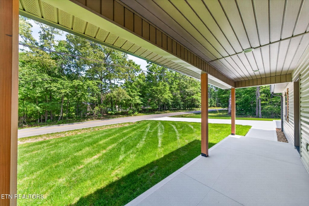 Photo of 1146 Natchez Trace, Crossville, TN 38572 (MLS # 1343429)