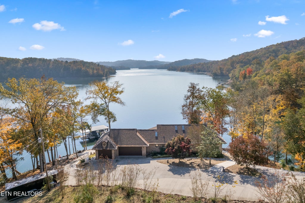 Photo of 927 Lakeview Drive, Sharps Chapel, TN 37866 (MLS # 1282272)