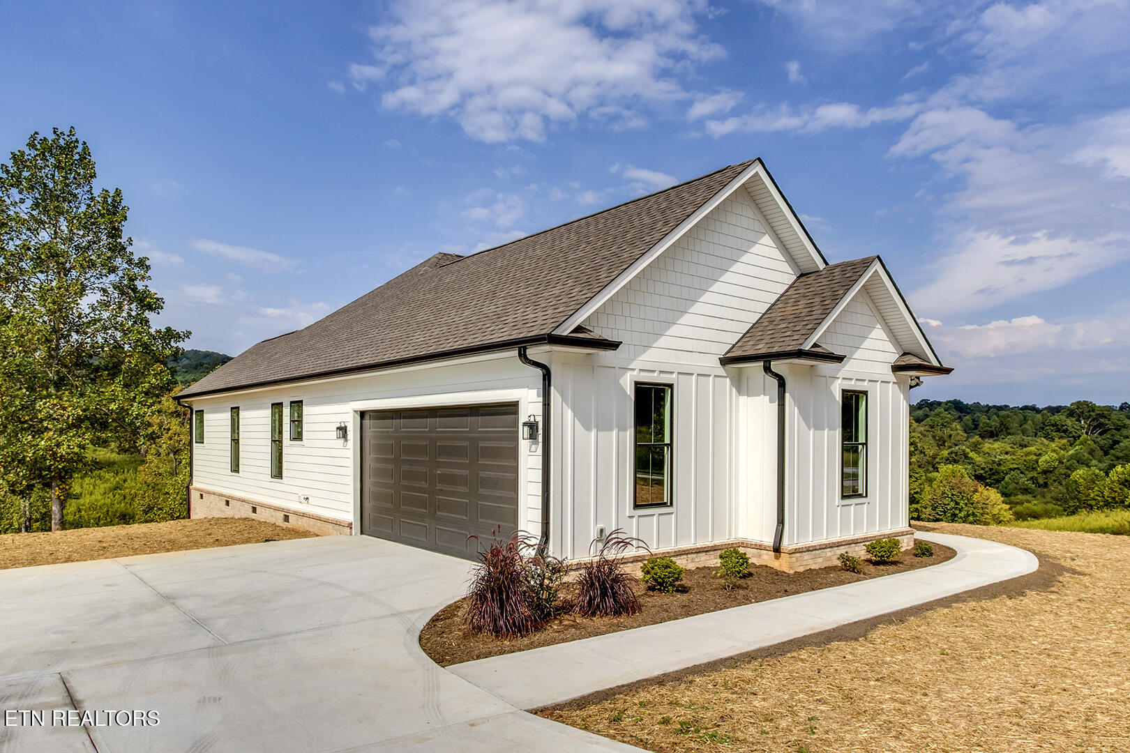 717 Twin Lakes Drive