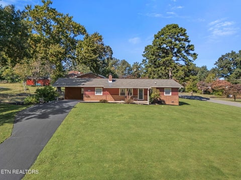 Photo of 5708 Woodleaf Drive, Knoxville, TN 37912 (MLS # 1359674)