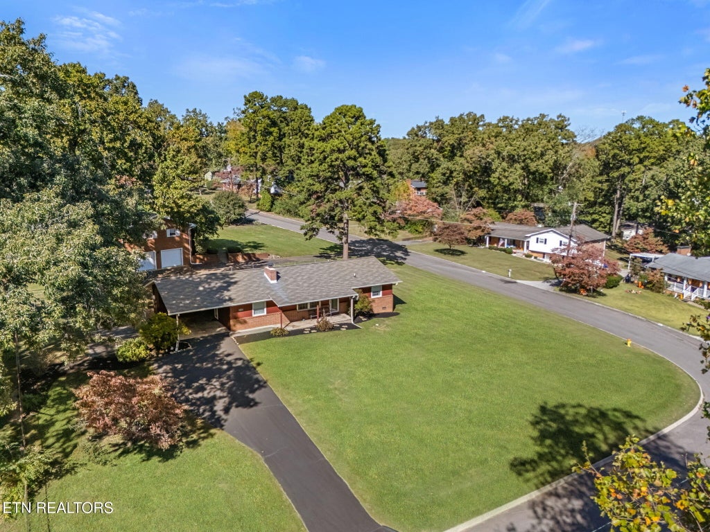 Photo of 5708 Woodleaf Drive, Knoxville, TN 37912 (MLS # 1359674)