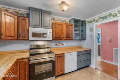 Tiny photo for 5708 Woodleaf Drive, Knoxville, TN 37912 (MLS # 1359674)