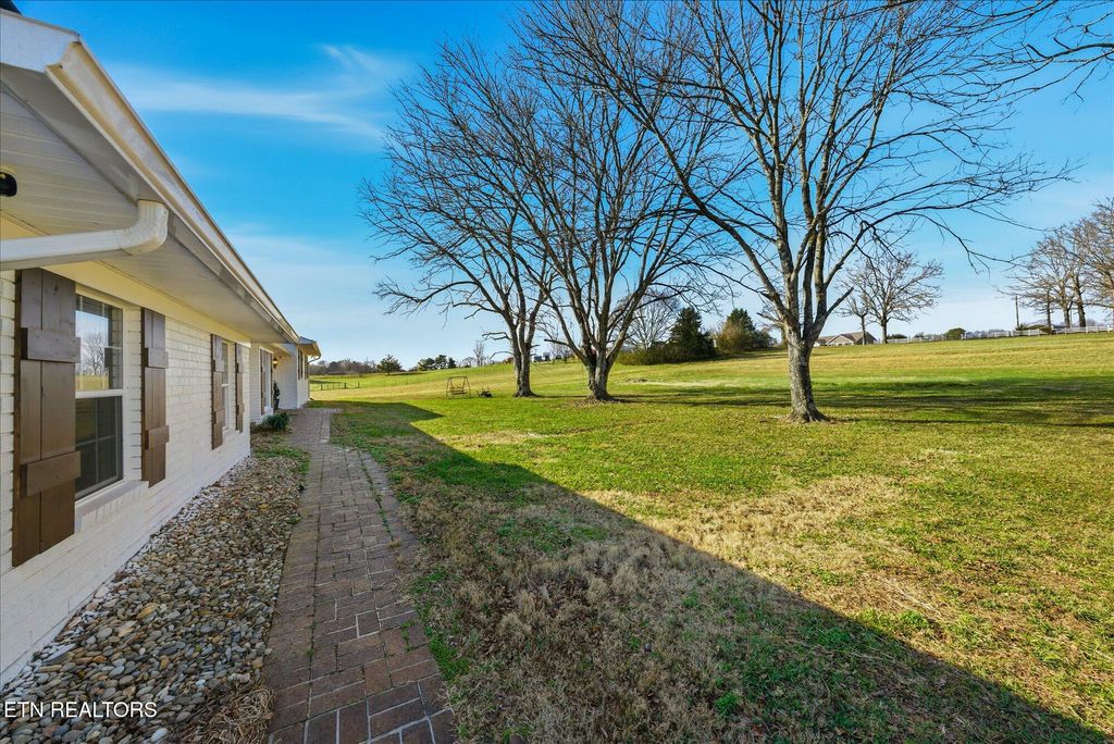 Photo of 136 McClellan Rd Rd, Madisonville, TN 37354 (MLS # 1323958)