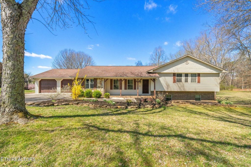 Photo of 2049 Stonybrook Rd, Louisville, TN 37777 (MLS # 1293793)