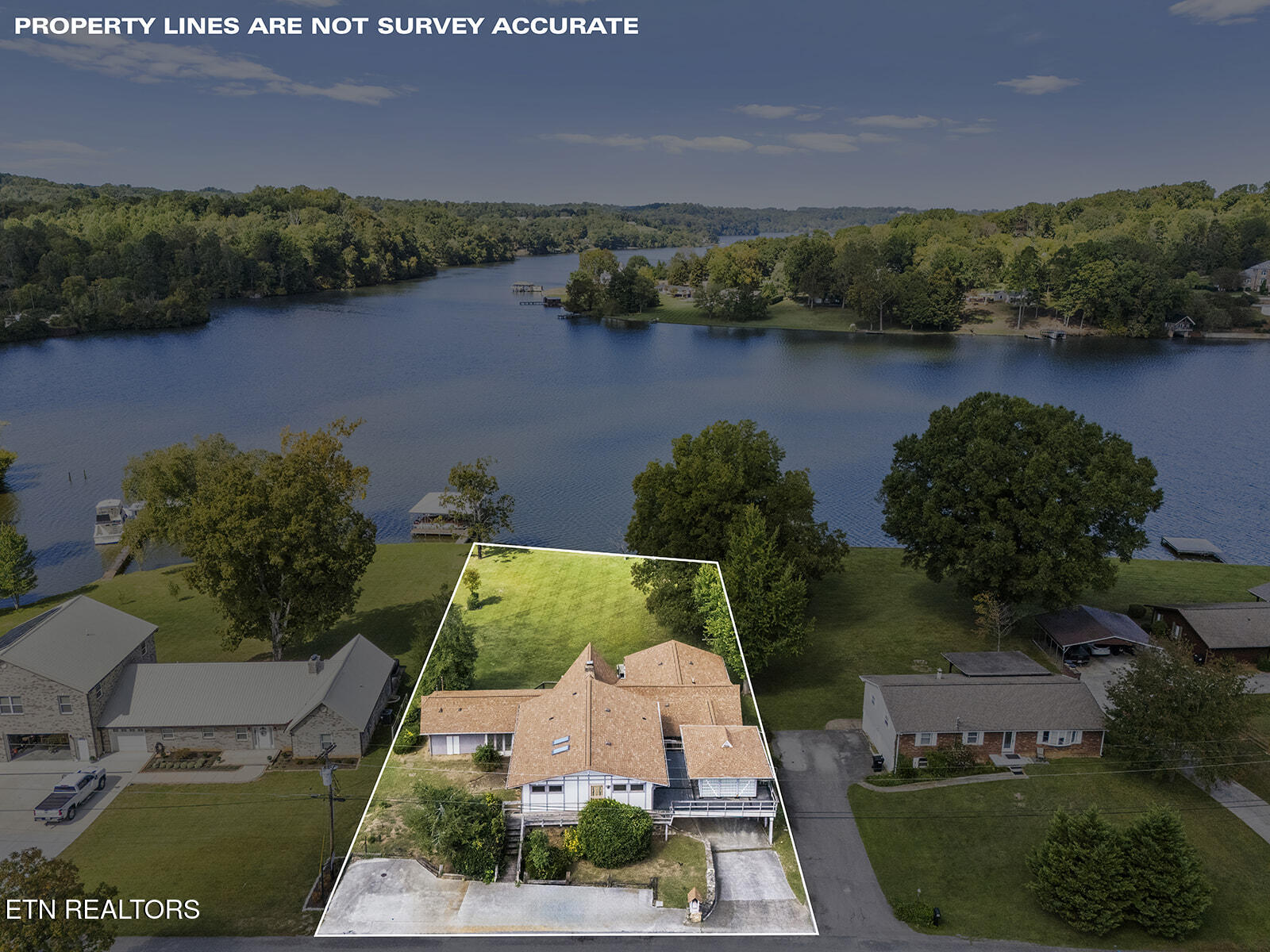 4827 Riversedge Rd