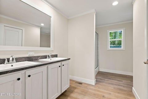 Tiny photo for 335 W Broad St, Clinton, TN 37716 (MLS # 1359788)