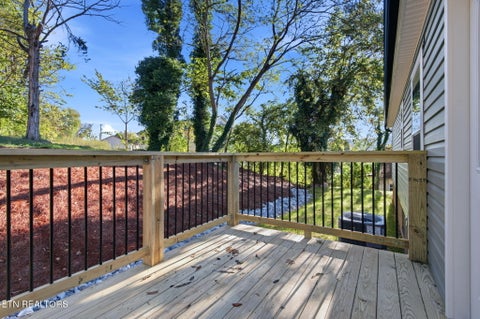 Tiny photo for 335 W Broad St, Clinton, TN 37716 (MLS # 1359788)