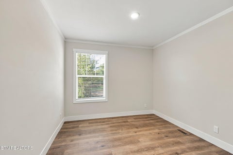 Tiny photo for 335 W Broad St, Clinton, TN 37716 (MLS # 1359788)