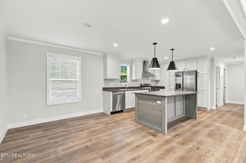 Tiny photo for 335 W Broad St, Clinton, TN 37716 (MLS # 1359788)